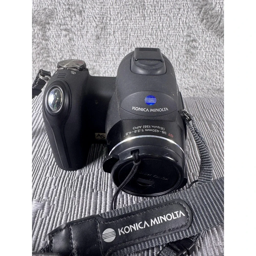 Vintage Konica Minolta Dimage Z5 5.0MP 12x Zoom Digital Bridge Camera Black
